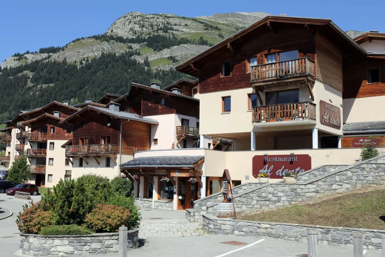 FLO146 / Studio - 2 people